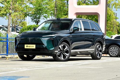 魏牌蓝山：“冰箱彩电沙发”+激光雷达，新款29.98万开卖，大6座