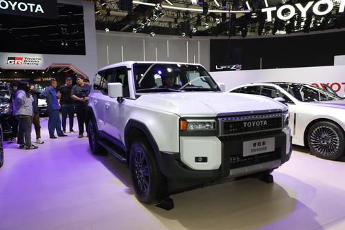 方盒子SUV，车长近5米，2.4T爆发282马力，配全时四驱，值得一看