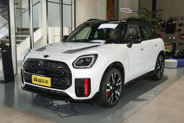 新车丨28000元选装包限时免费，MINI JCW COUNTRYMAN限时购车权益