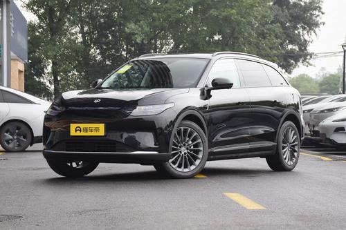 15万级中型SUV，可以看看TA，配三块大屏，续航580km，真香！