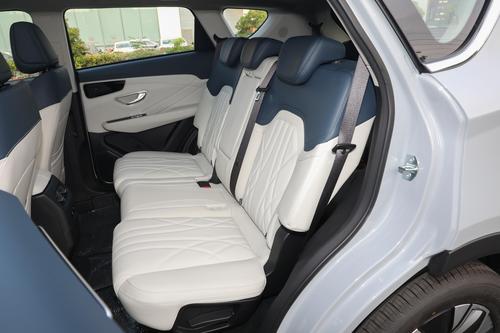 奇瑞插混SUV来了，搭四轮独悬，底盘稳定，5/7座可选，捷途山海L7