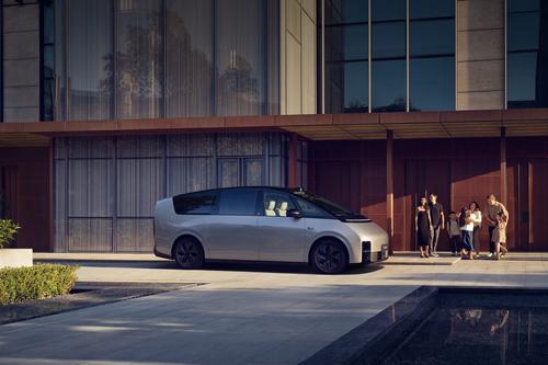 刚上市退订就破万台，理想MEGA问题出在哪？