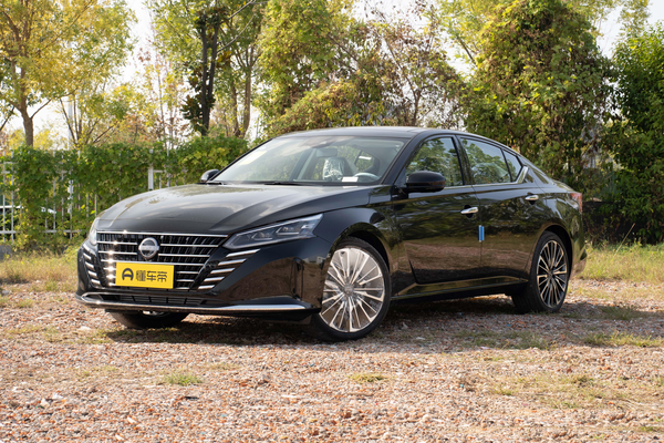 天籁 2022款 2.0T XV 尊享版厂商_基本信息图