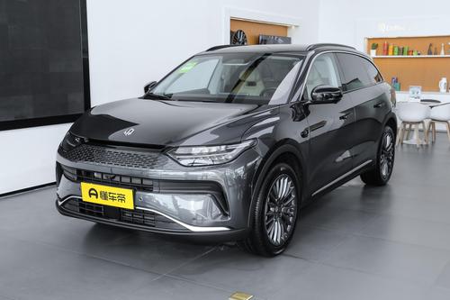 9月卖出8370辆，综合续航1210km，零跑C11这台车家用值得入手吗？