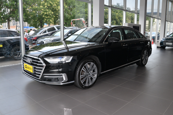 奥迪A8 2019款 改款 Plus A8L 55 TFSI quattro 尊贵型USB/Type-C接口数量_影音娱乐图