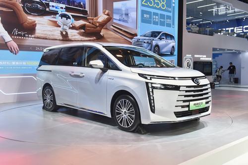 座椅2+2+3布局，2.0L插混，预售价23.58万元起，这款中型MPV香？