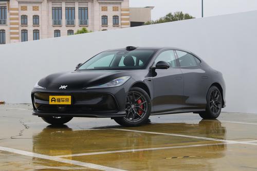 智己L6售价曝光，起售价为21.59万元