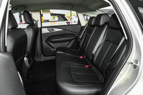 硬刚秦PLUS EV？轴距2米8+续航510km，关键颜值高，解读五菱星光EV