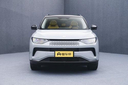 轴距2930mm，纯电/增程任选，搭高通8295芯片，这车家用性价比高