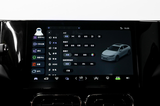 最高续航717公里的零跑C01怎么样？图4
