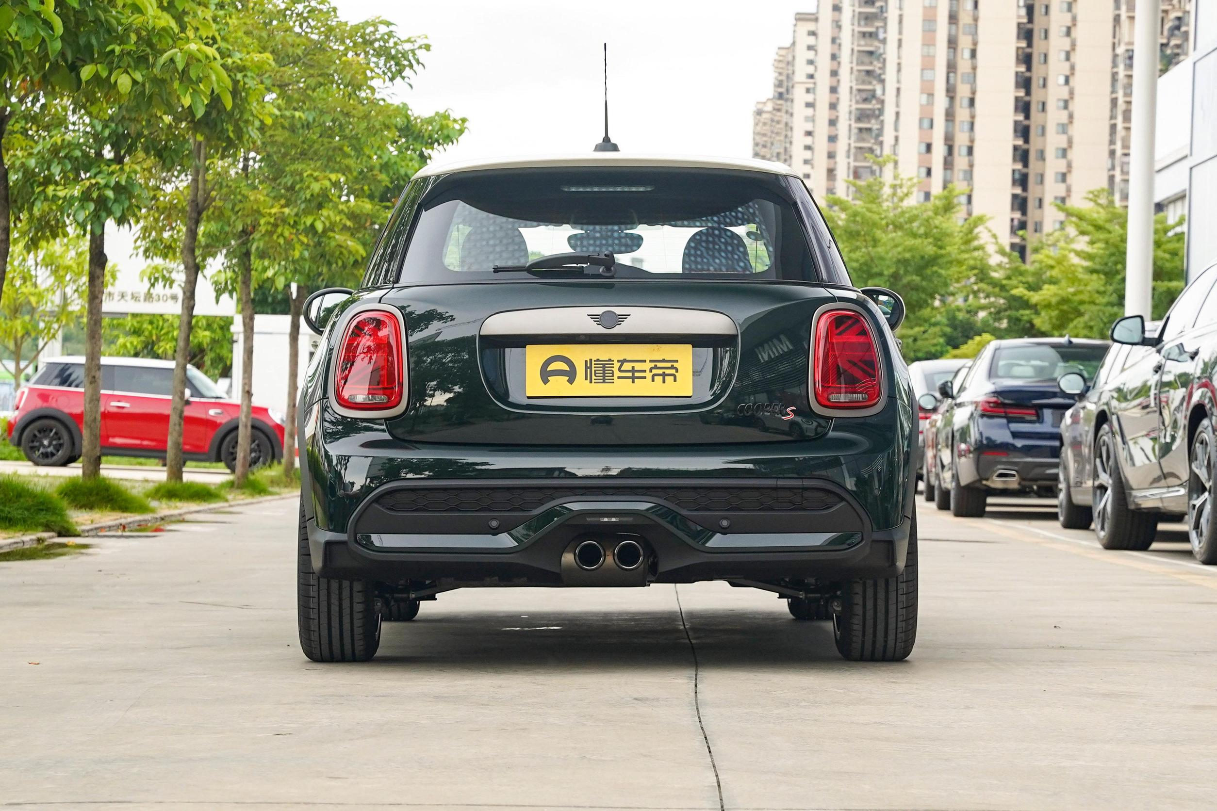 MINI 2022款 2.0T COOPER S 执迷特别版 五门版图片_MINI_12/51张图片_汽车外观图库_懂车帝