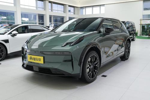 不到18万的四座后驱SUV，5.8秒破百，续航450km