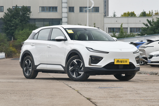 预算不到10万，想选纯电SUV，新哪吒X与AION Y谁更合适？图1