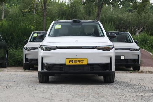 零跑C16：采用增程式动力，6座布局，售15.58万起，考虑吗？