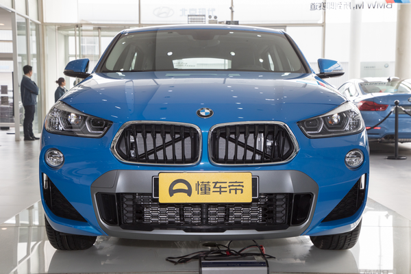 宝马X2(进口) 2018款 sDrive20i M越野套装 国VNEDC综合油耗(L/100km)_基本信息图
