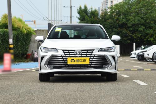 丰田亚洲龙：2.0L混动，油耗4.31L，适合家用？