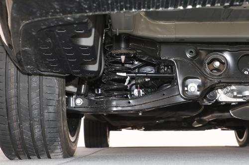 越野派“新锐”来袭，2.0T+8AT+四驱，还是大3排，来看第五代胜达