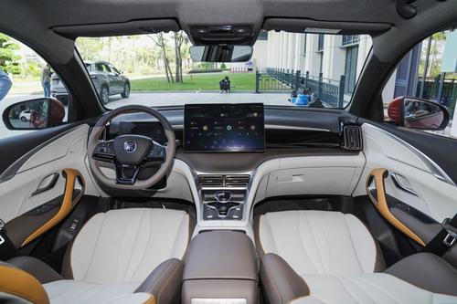 续航1090公里，插电混动，看顶配版比亚迪宋Pro DM-i实力如何