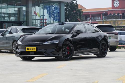 全新智界S7正式上市，24.98万起，配问界M9同款激光雷达