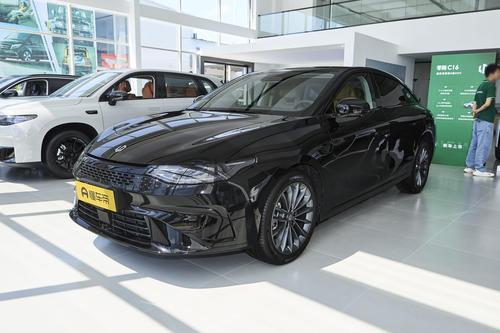 15万预算买C级车，零跑C01增程版，实力如何？