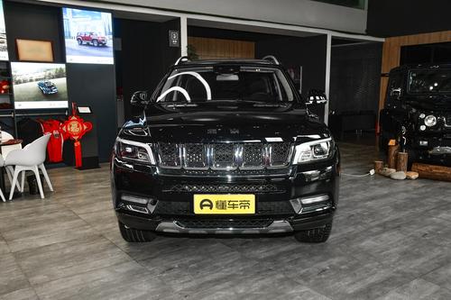 大型SUV丨4.0T发动机爆发422马力，国产硬派越野北京BJ90怎么样？