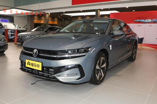 一汽大众发力了，2.0T+7DCT，油耗仅6.66L，配怀挡，值得一看