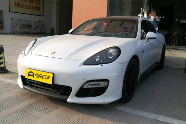 Panamera 2012款 Panamera GTS 4.8L前雾灯_灯光配置图