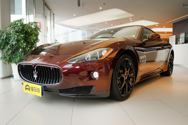 GranTurismo 2013款 4.7L Sport F1厂商_基本信息图