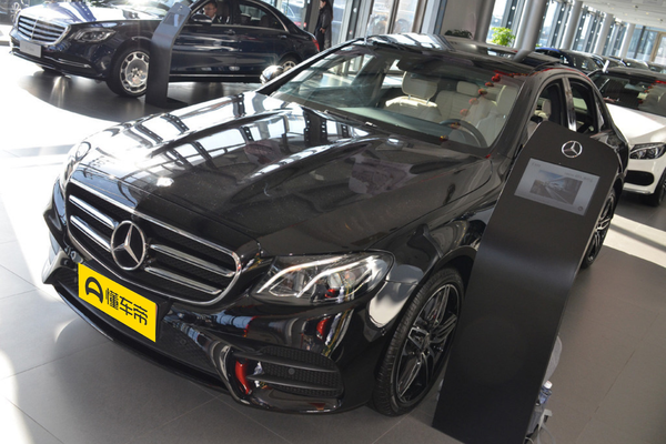 奔驰E级 2018款 E 300 运动型并线辅助_主动安全图