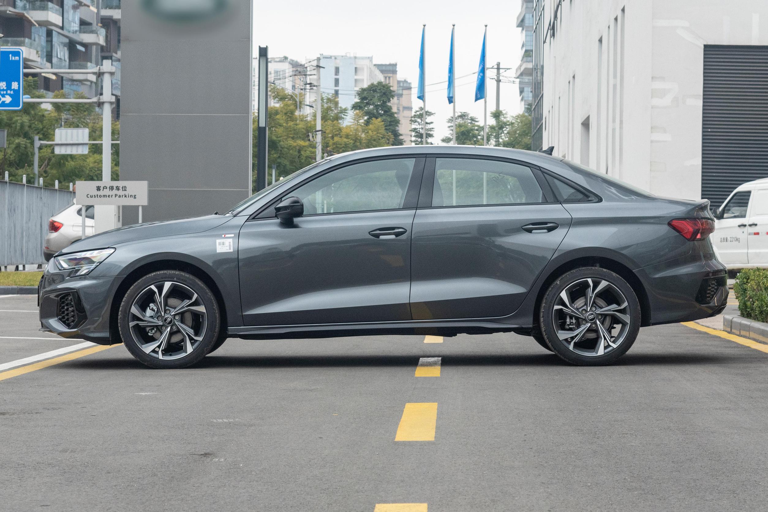 奥迪a3壁纸_奥迪a3_奥迪a3外观图片_62/6773张图片_奥迪a3天云灰/整车