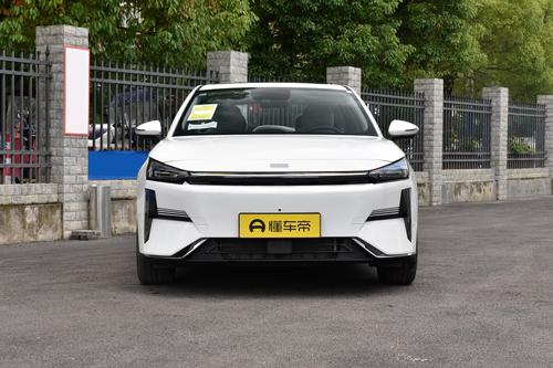 银河L6：6月销量6391台，低配车型卖9.98万！