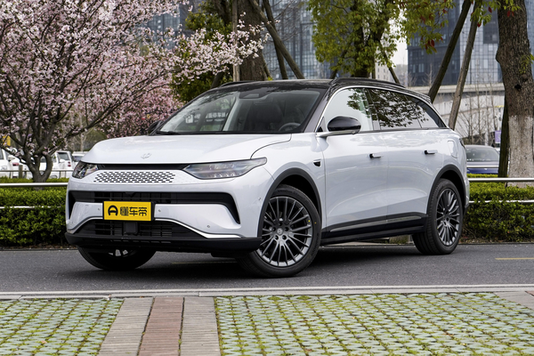 零跑C11 2023款 增程式 285智享版厂商_基本信息图