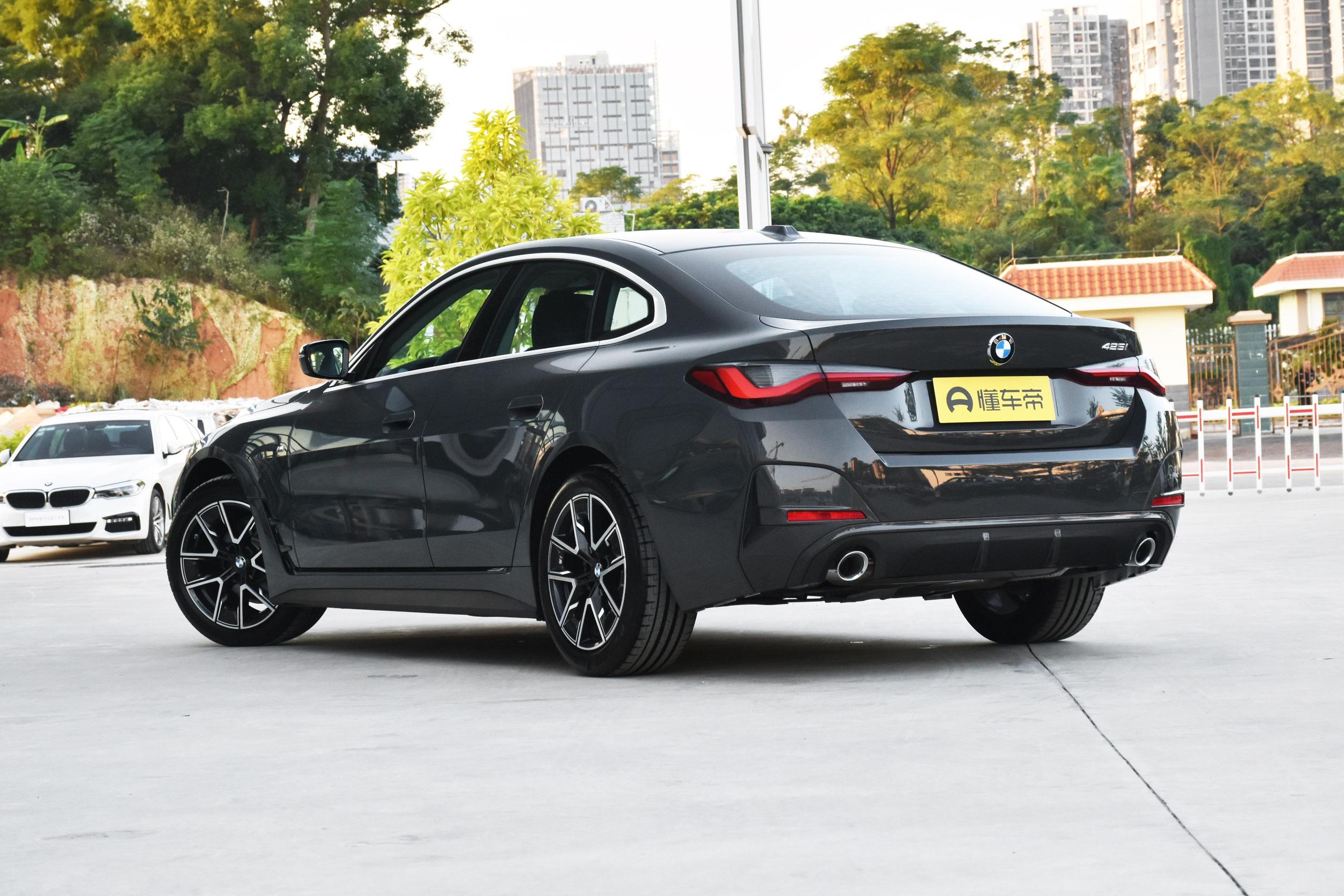 宝马4系壁纸_宝马4系_宝马4系外观图片_7/3276张图片_宝马4系碧玺灰