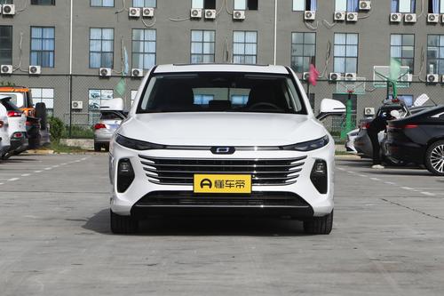 奔腾推限时政策，B70“报废换新价”仅7.59万起，定位中型家轿