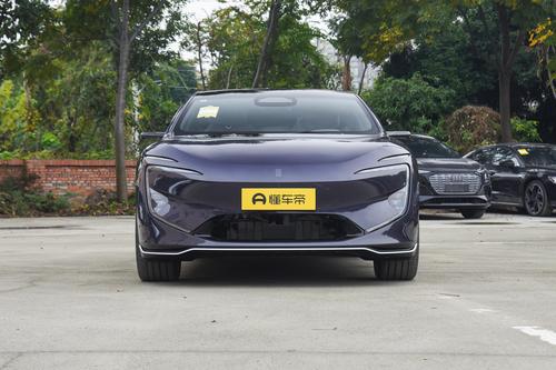 极氪001对手来了，这台阿维塔12纯电续航705km，百公里加速3.8秒