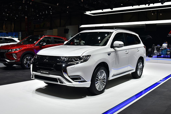 欧蓝德PHEV(进口) 2018款 PHEV厂商_基本信息图