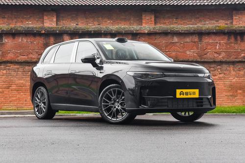 销量5连涨，带8295芯片+英伟达芯片，后驱，顶配售16.88万！