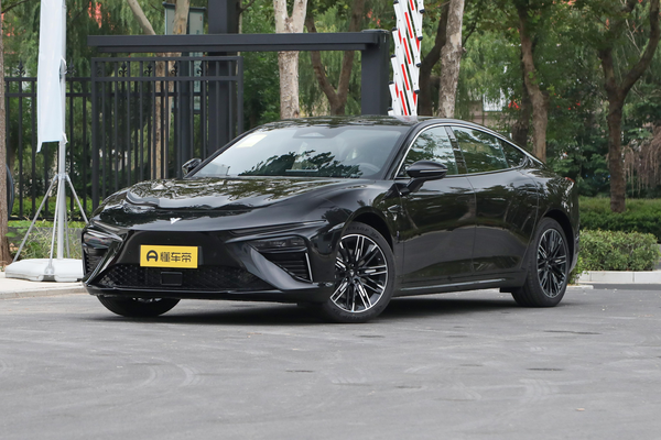 哪吒S 2024款 增程式 1060版厂商_基本信息图