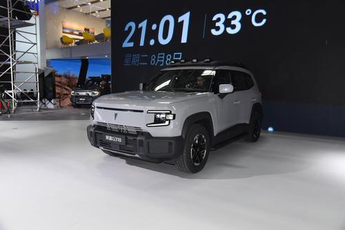 深蓝再添“悍将”！车长超5米，可原地掉头，坦克系列新对手来了