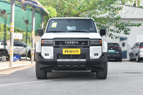 硬派SUV标杆？2.4T双擎+爱信8AT，普拉多值得买吗