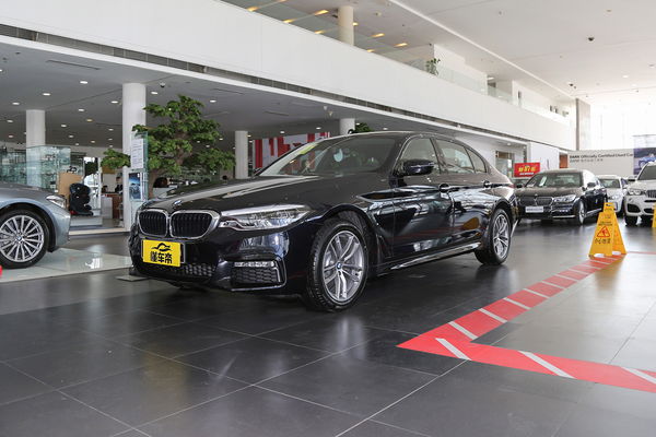 宝马5系 2018款 525Li M运动套装副驾座椅整体调节_座椅配置图