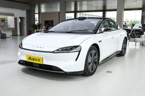 解读智界S7：800V超充+855km纯电续航，外观运动，适合年轻人