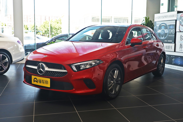 奔驰A级(进口) 2019款 A 200 动感型厂商_基本信息图