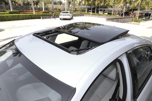 本田经典中型车，2.0L插混+馈电油耗1.88L，带BOSE音响，皮实耐用