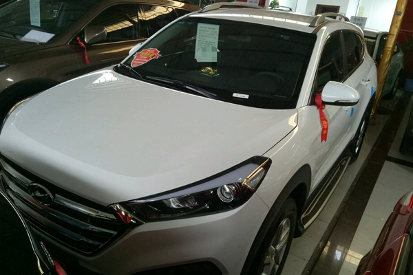 途胜 2015款 2.0L 手动两驱舒适型座位数(个)_车身图
