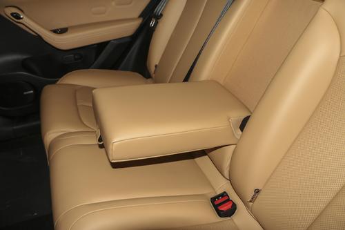 内卷还得看TA！15万多就配宝马5系同类悬挂，搭8295芯片+高阶智驾