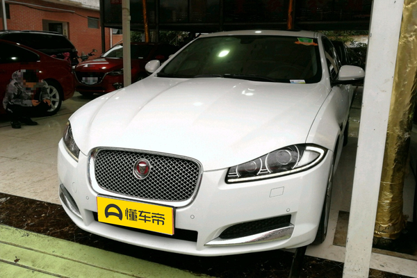 捷豹XF 2015款 XF 2.0T 80周年典藏豪华版轴距(mm)_车身图