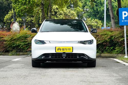 中大型纯电车，零跑C01是否值得买？全方面试驾评测！