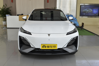 深蓝S7 520Max 纯电版 6.7秒破百 纯电续航520KM 售价18.99万图1