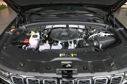 对比大切诺基 4xe（进口）和沃尔沃 XC90 PHEV，谁更有吸引力？